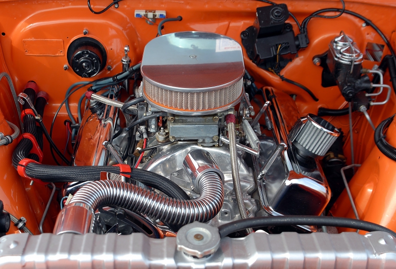 garagiste-BELGENTIER-min_car-engine-1738309